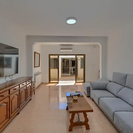 Vakantiehuis Chez Tonny 6 Bedroom 4 Bathroom