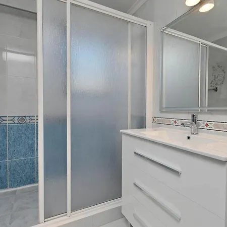 Chez Tonny 6 Bedroom 4 Bathroom Vakantiehuis